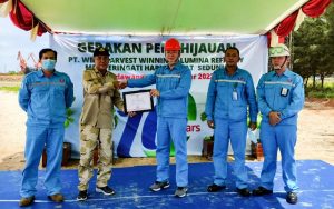 WHW Terima Piagam Penghargaan Dari Dinas Perkim LH Kabupaten Ketapang