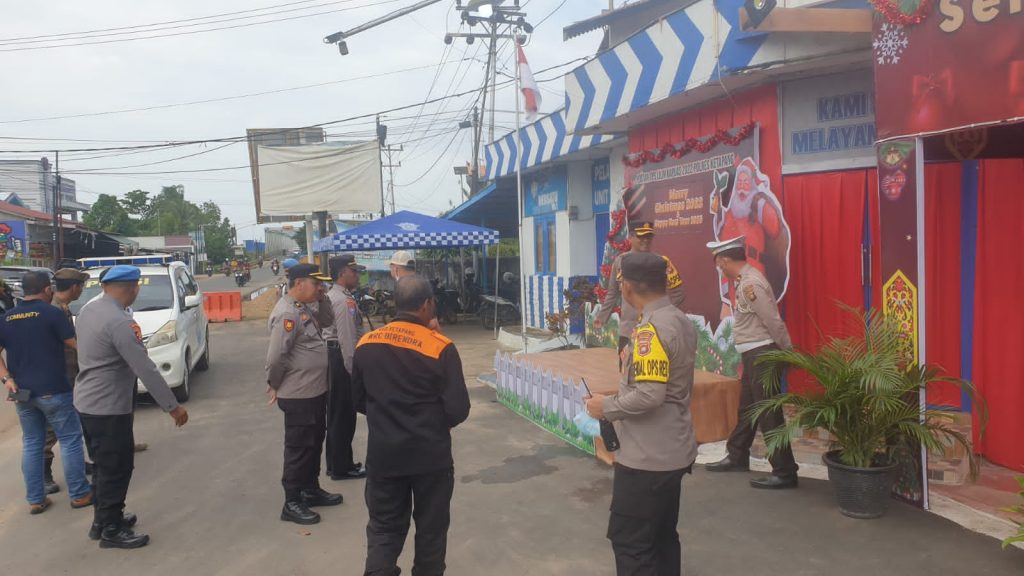 Kapolres Ketapang Kunjungi Pos Pengamanan Nataru