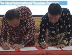 Penandatanganan MOU Kabupaten Ketapang Dengan STIPRAM Yogyakarta