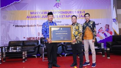 Apresiasi Pemda Ketapang Berikan Penghargaan Kepada AJK